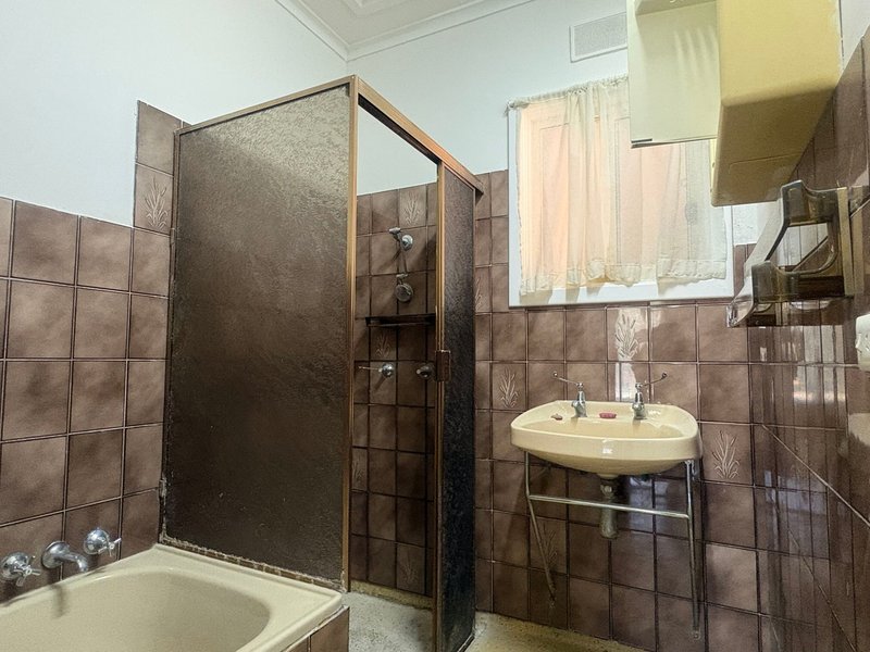 Photo - 16 Crabb Road, Smithfield Plains SA 5114 - Image 9