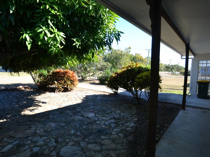 Photo - 16 Creek St , Bowen QLD 4805 - Image 5