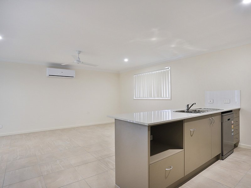 Photo - 16 Crewes Crescent, Redbank Plains QLD 4301 - Image 3