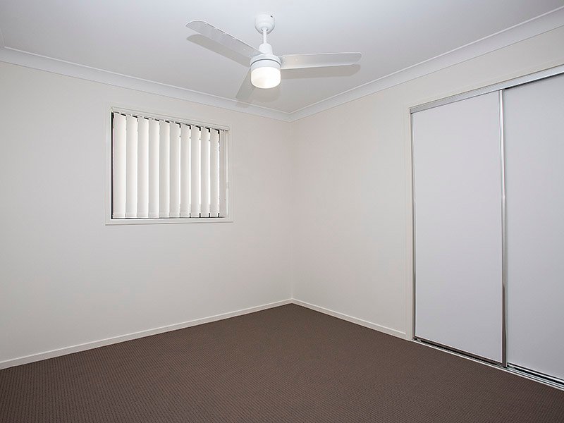 Photo - 16 Crewes Crescent, Redbank Plains QLD 4301 - Image 6