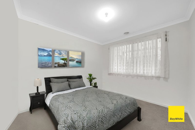 Photo - 16 Crissa Street, Tarneit VIC 3029 - Image 6