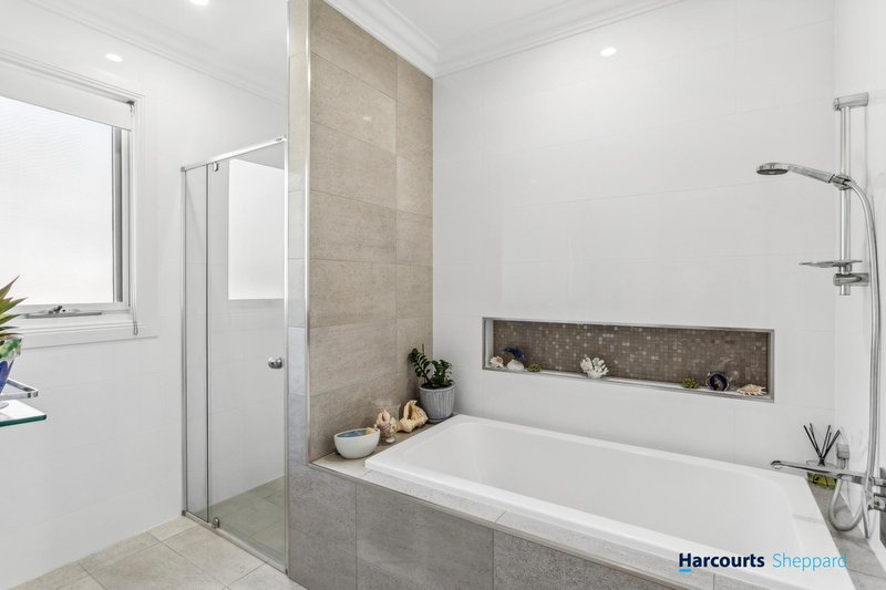 Photo - 16 Crompton Drive, Wattle Park SA 5066 - Image 25