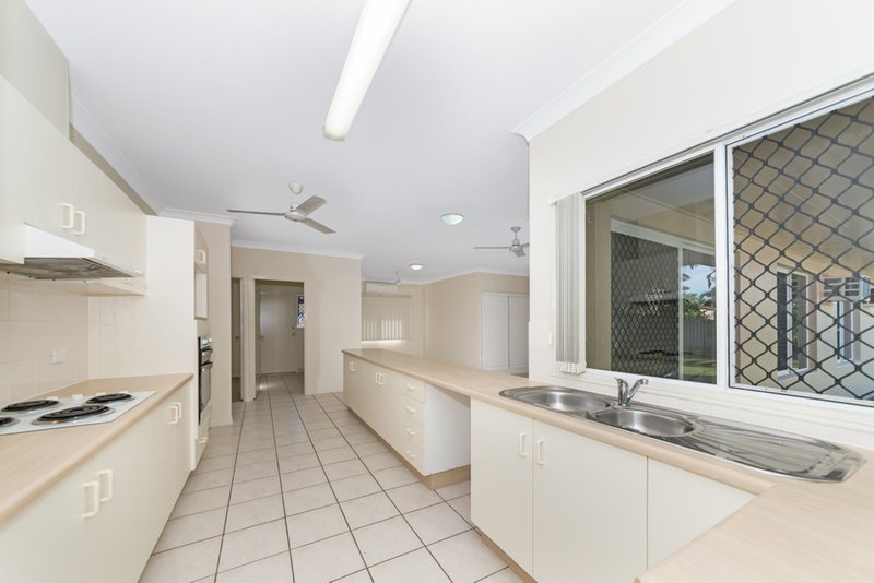 Photo - 16 Crown Court, Kirwan QLD 4817 - Image 3