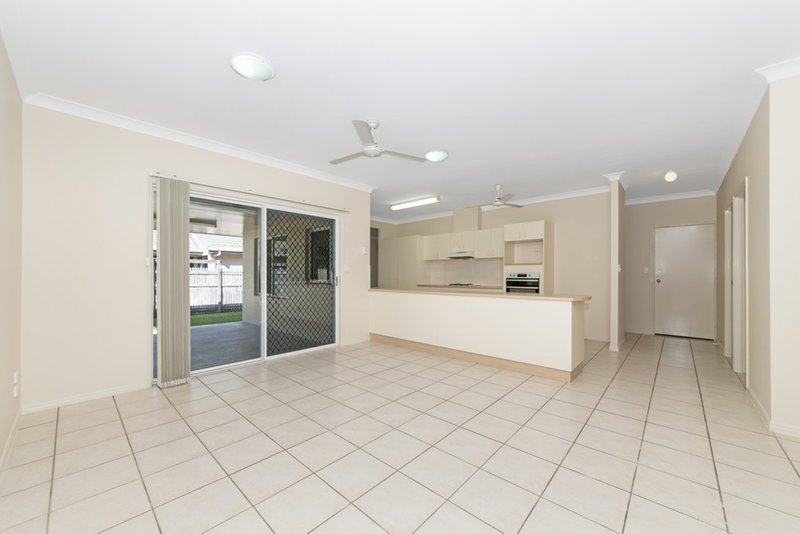 Photo - 16 Crown Court, Kirwan QLD 4817 - Image 4