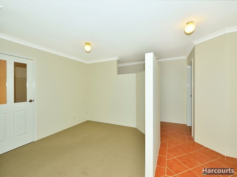 Photo - 16 Crowthorn Cross, Erskine WA 6210 - Image 2