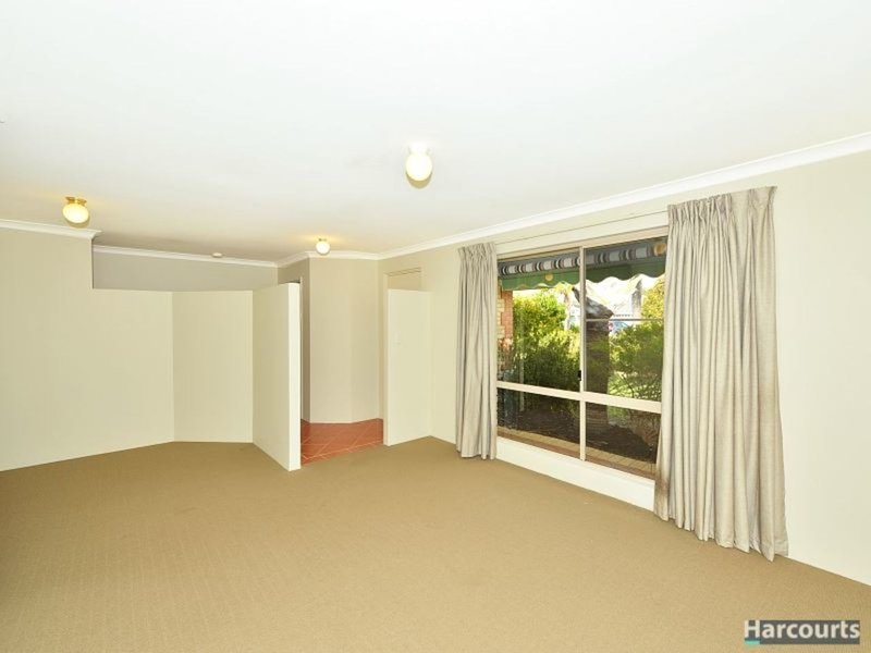 Photo - 16 Crowthorn Cross, Erskine WA 6210 - Image 3