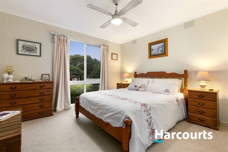 Photo - 16 Croxteth Way, Wantirna VIC 3152 - Image 5