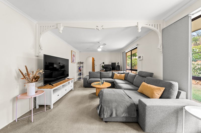 Photo - 16 Cudal Street, Shailer Park QLD 4128 - Image 3