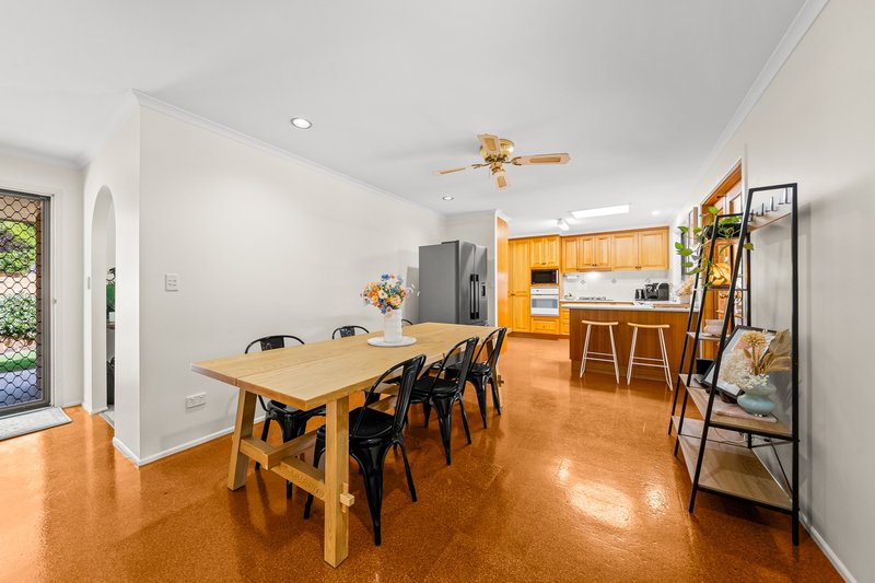 Photo - 16 Cudal Street, Shailer Park QLD 4128 - Image 6
