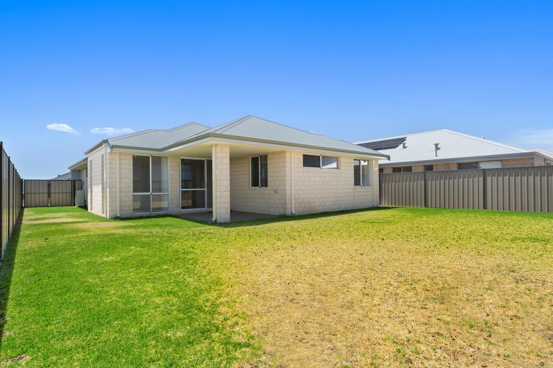 Photo - 16 Currawong Way, Australind WA 6233 - Image 14