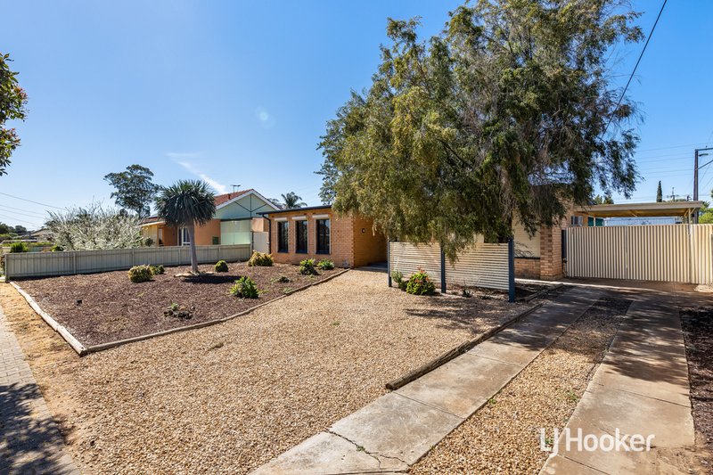 Photo - 16 Cushen Street, Smithfield Plains SA 5114 - Image 2