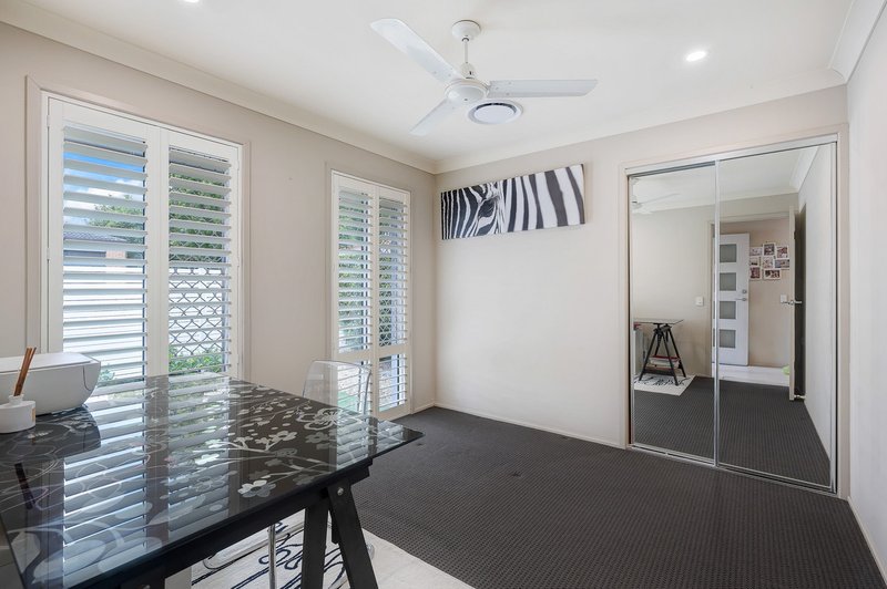 Photo - 16 Cyperus Crescent, Carseldine QLD 4034 - Image 12