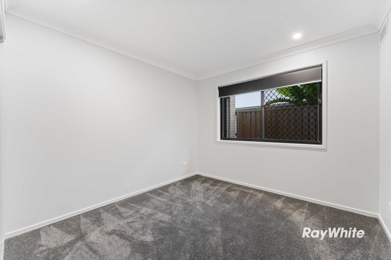 Photo - 16 Cypress Street, Park Ridge QLD 4125 - Image 14