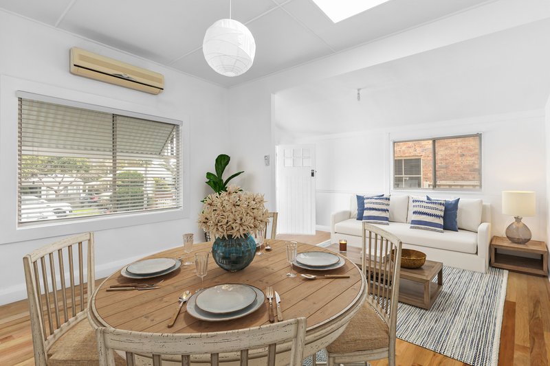 Photo - 16 Daisy Street, Dee Why NSW 2099 - Image 2