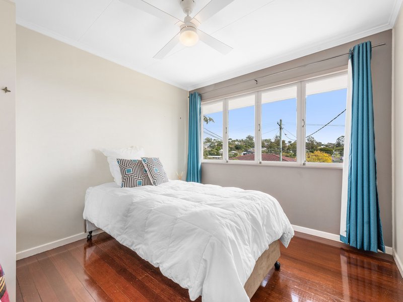 Photo - 16 Dalgety Street, Mount Gravatt East QLD 4122 - Image 12