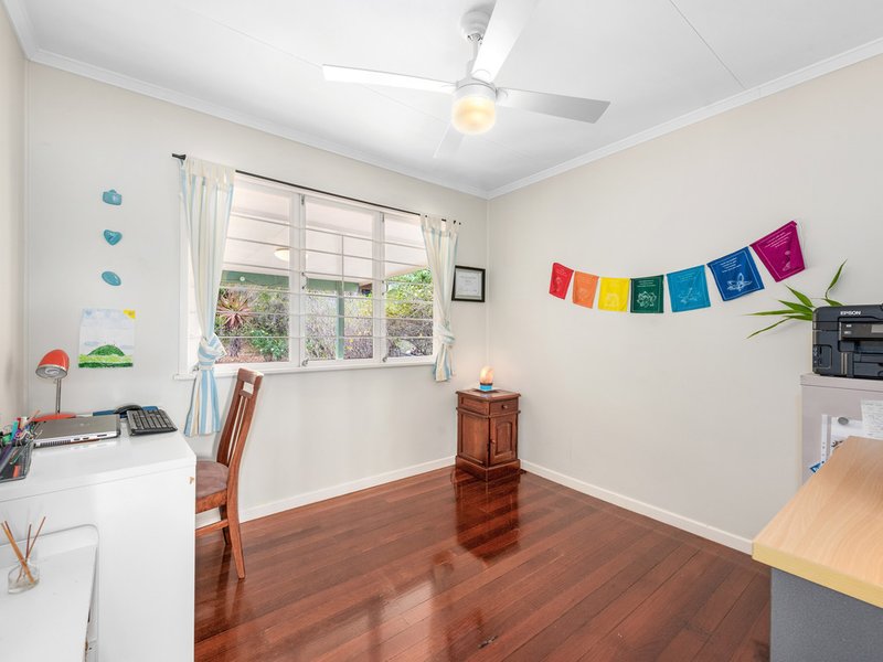 Photo - 16 Dalgety Street, Mount Gravatt East QLD 4122 - Image 13