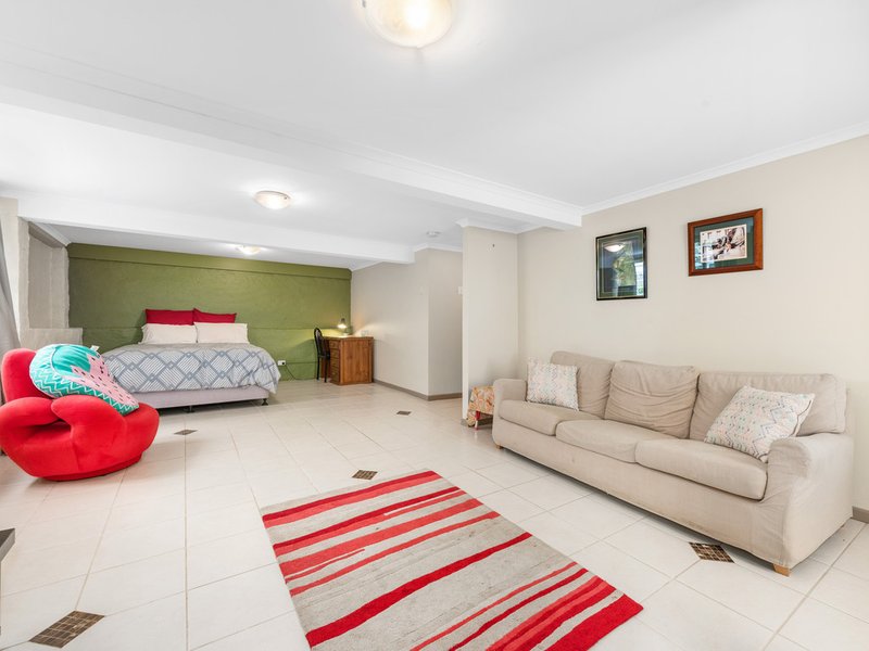 Photo - 16 Dalgety Street, Mount Gravatt East QLD 4122 - Image 14