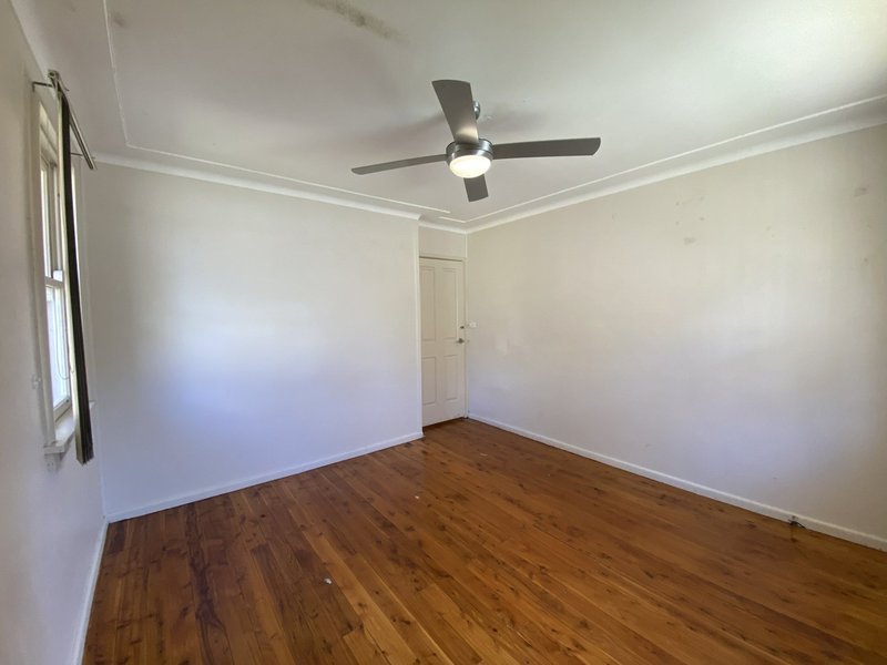 Photo - 16 Dalkeith Street, Busby NSW 2168 - Image 5