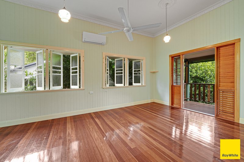 Photo - 16 Dalziel Street, Stratford QLD 4870 - Image 3