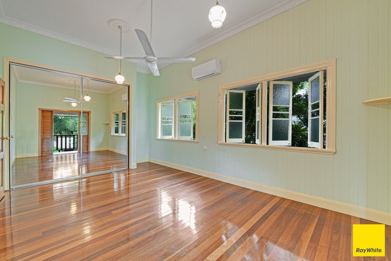 Photo - 16 Dalziel Street, Stratford QLD 4870 - Image 5