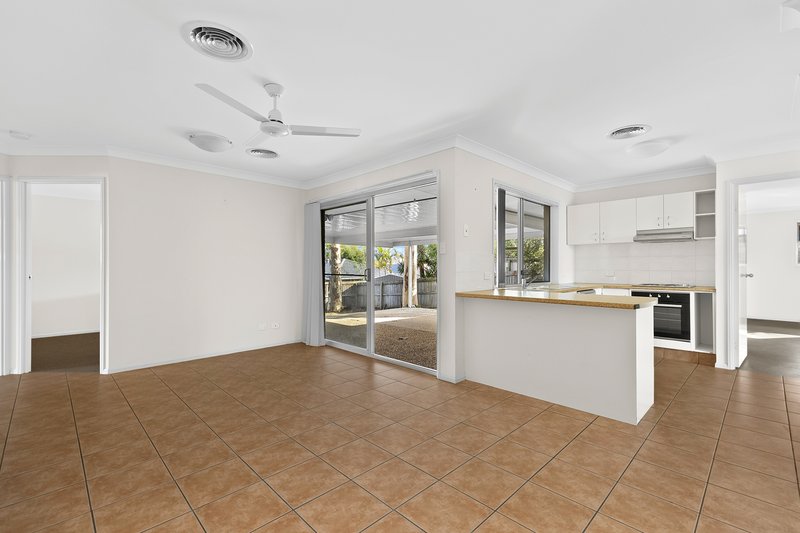 Photo - 16 Danube Crescent, Springfield QLD 4300 - Image 3