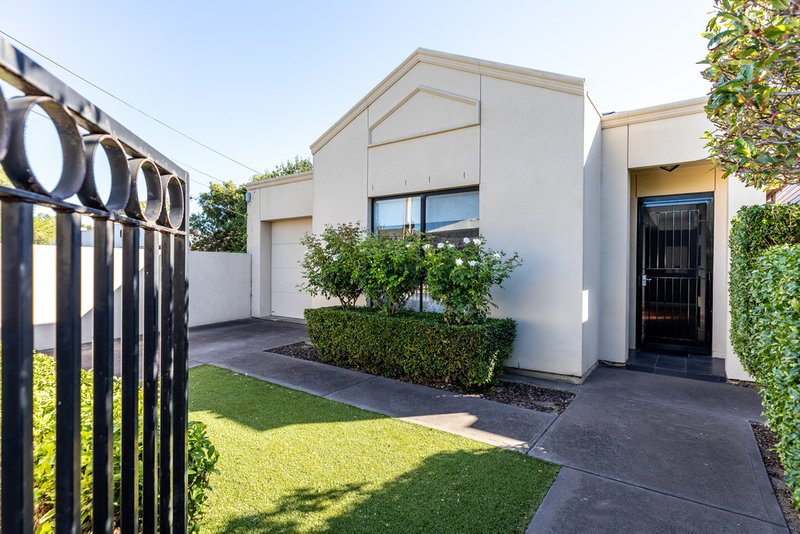 16 Davis Street, West Beach SA 5024