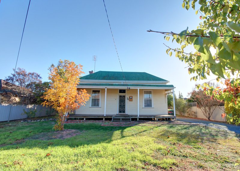 16 Dawson Street, Rochester VIC 3561