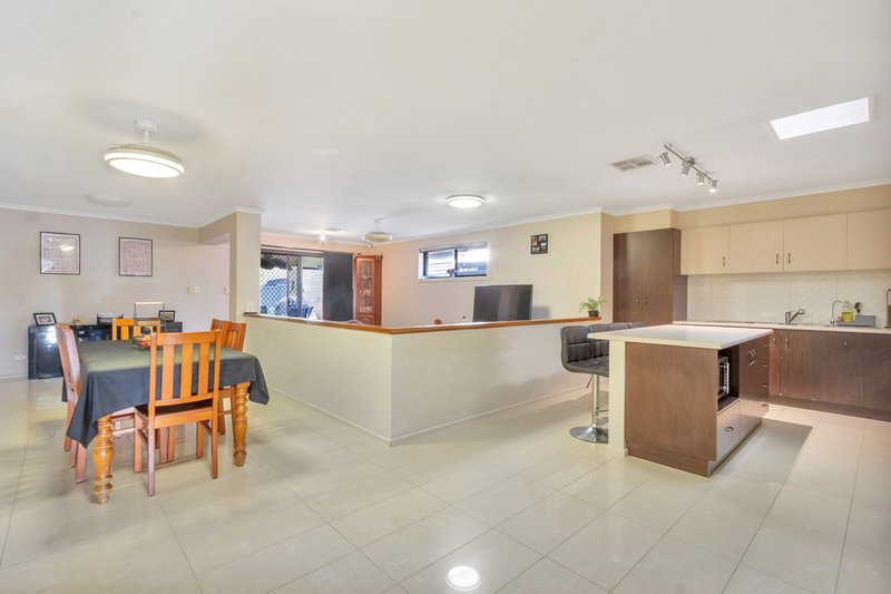 Photo - 16 Dayman Street, Elizabeth Park SA 5113 - Image 5