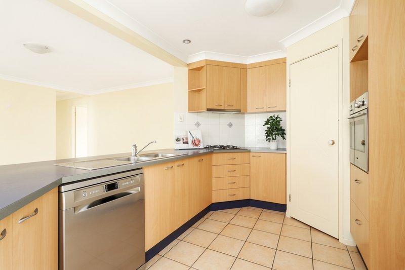 Photo - 16 De Niro Pl , Keperra QLD 4054 - Image 3