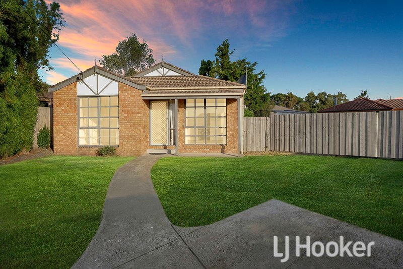 16 Dean Court, Cranbourne West VIC 3977