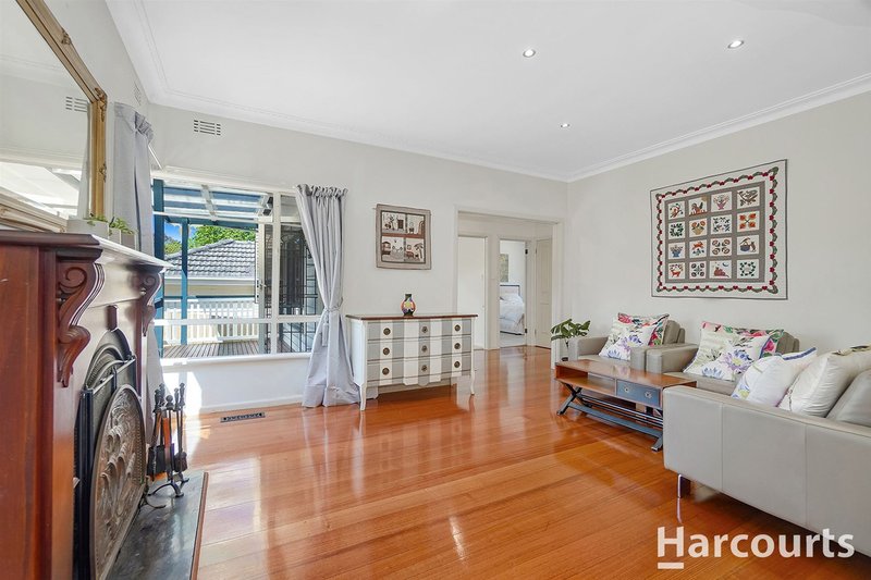 Photo - 16 Denis Street, Vermont VIC 3133 - Image 3