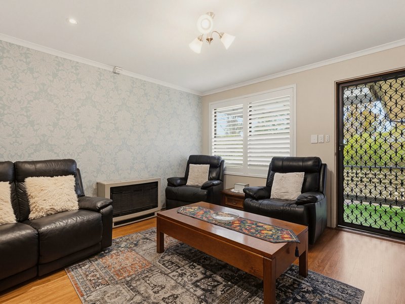 Photo - 16 Derek Crescent, Morphett Vale SA 5162 - Image 2