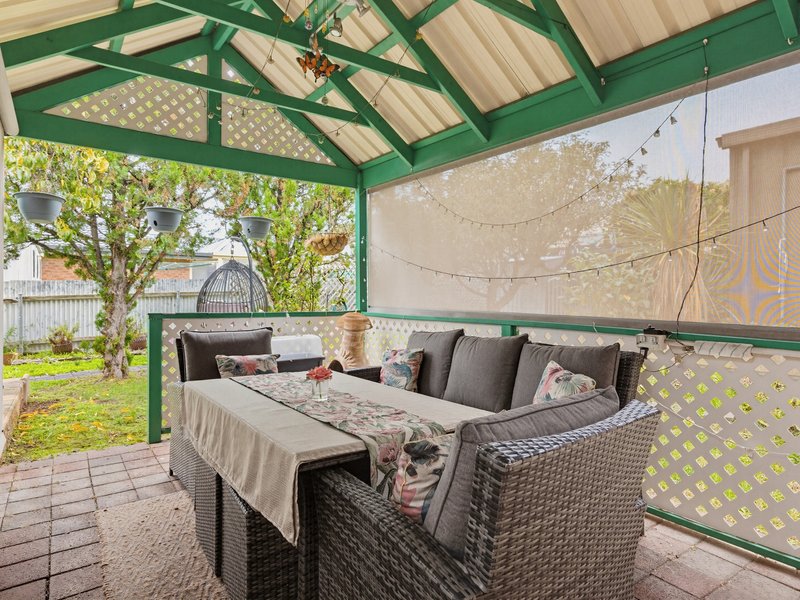 Photo - 16 Derek Crescent, Morphett Vale SA 5162 - Image 11