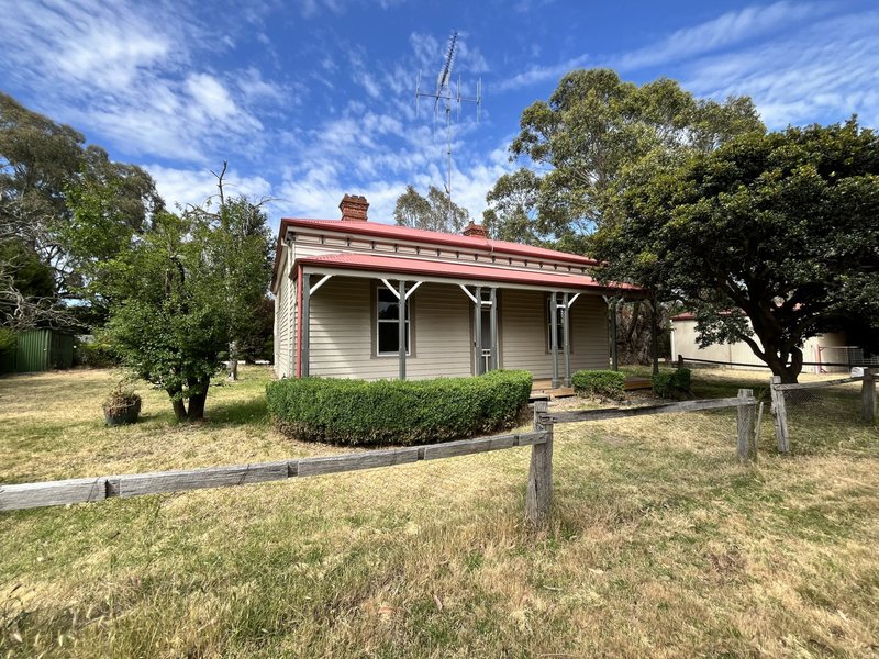 Photo - 16 Derek Drive, Broadford VIC 3658 - Image 2