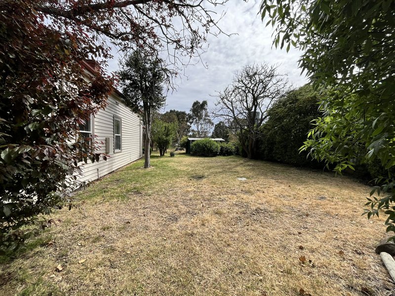 Photo - 16 Derek Drive, Broadford VIC 3658 - Image 22