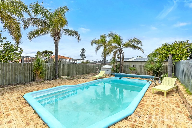 Photo - 16 Deyoung Road, Craigie WA 6025 - Image 17