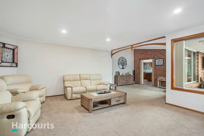 Photo - 16 Diamantina Close, St Clair NSW 2759 - Image 3