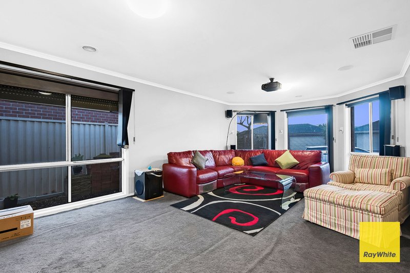 Photo - 16 Diana Drive, Werribee VIC 3030 - Image 3