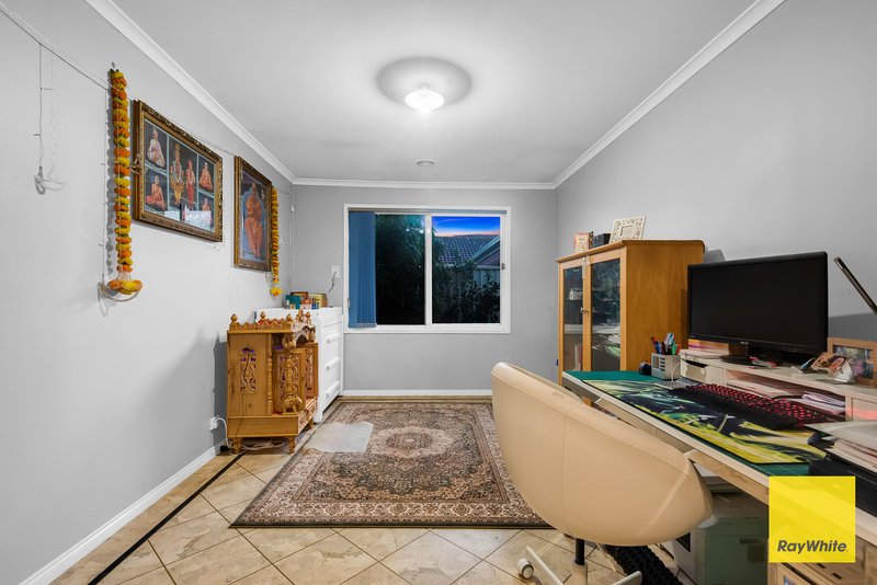 Photo - 16 Diana Drive, Werribee VIC 3030 - Image 4