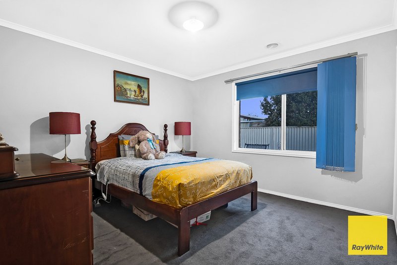 Photo - 16 Diana Drive, Werribee VIC 3030 - Image 7