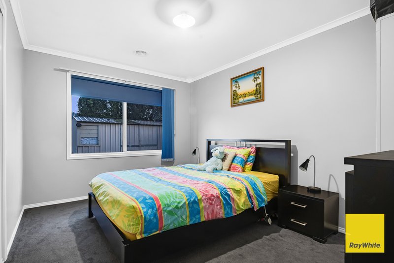 Photo - 16 Diana Drive, Werribee VIC 3030 - Image 8