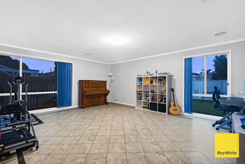 Photo - 16 Diana Drive, Werribee VIC 3030 - Image 15