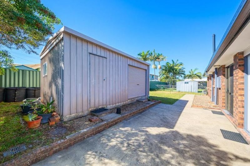 Photo - 16 Dianthus Avenue, Banksia Beach QLD 4507 - Image 10