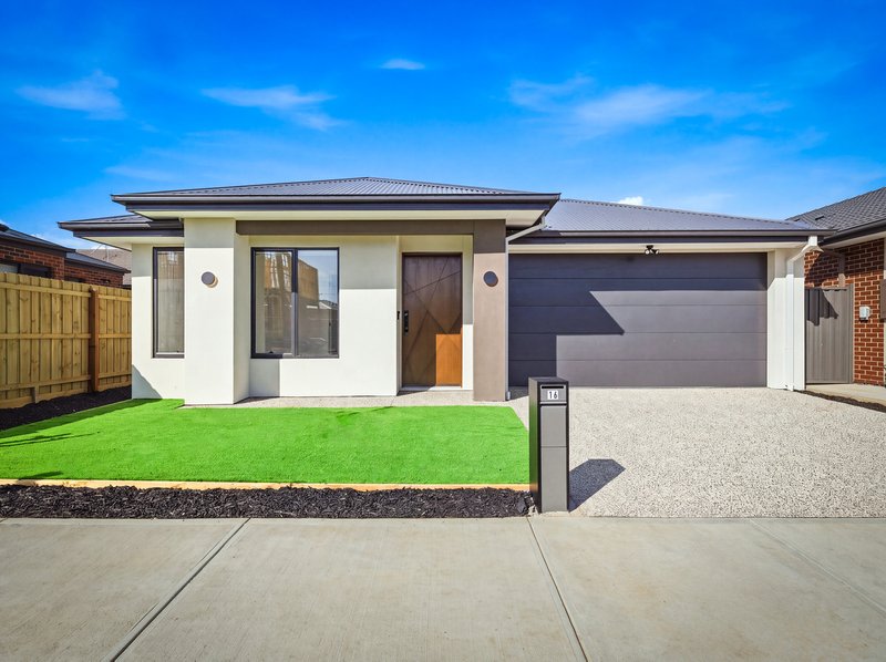 Photo - 16 Dinner Grove, Tarneit VIC 3029 - Image 1