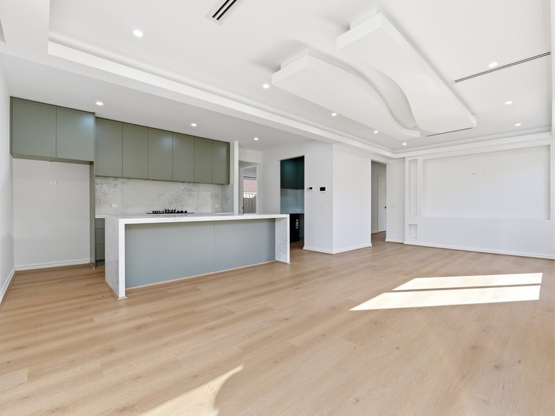 Photo - 16 Dinner Grove, Tarneit VIC 3029 - Image 3