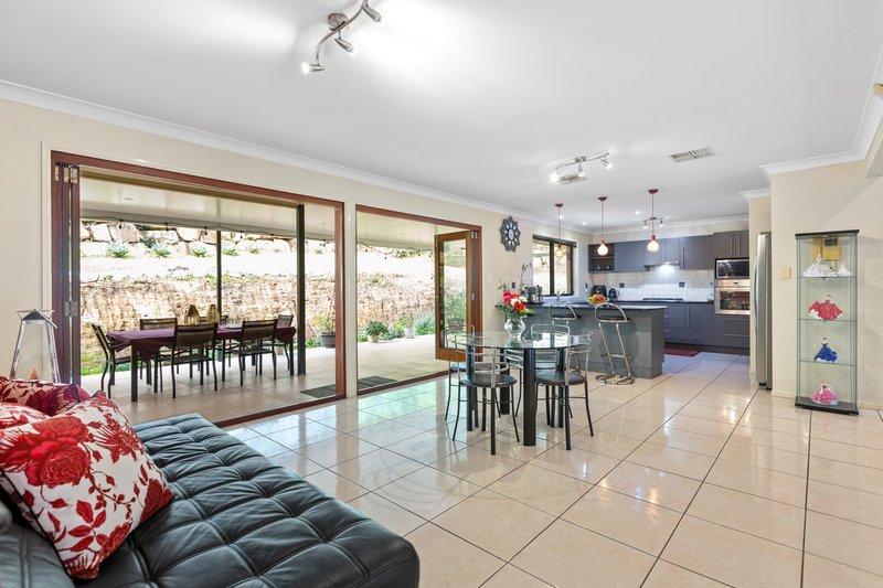 Photo - 16 Diorama Court, Eatons Hill QLD 4037 - Image 4