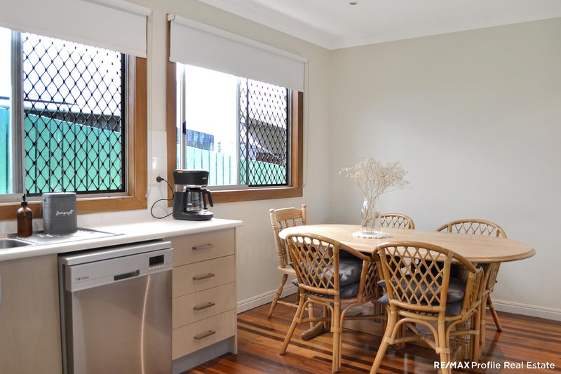 Photo - 16 Disraeli Street, Indooroopilly QLD 4068 - Image 6