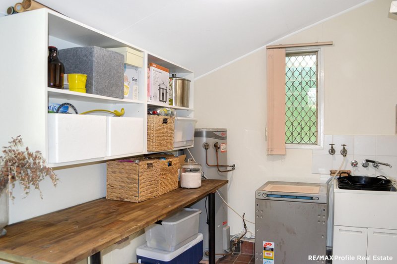 Photo - 16 Disraeli Street, Indooroopilly QLD 4068 - Image 16