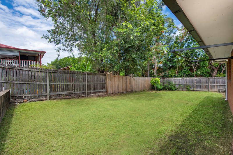 Photo - 16 Dolphin Street, Macgregor QLD 4109 - Image 21