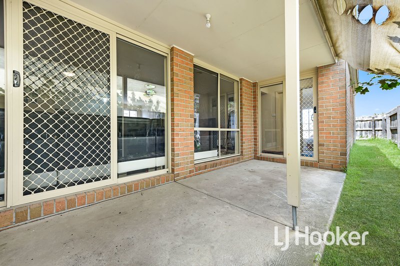 Photo - 16 Domino Way, Hampton Park VIC 3976 - Image 13